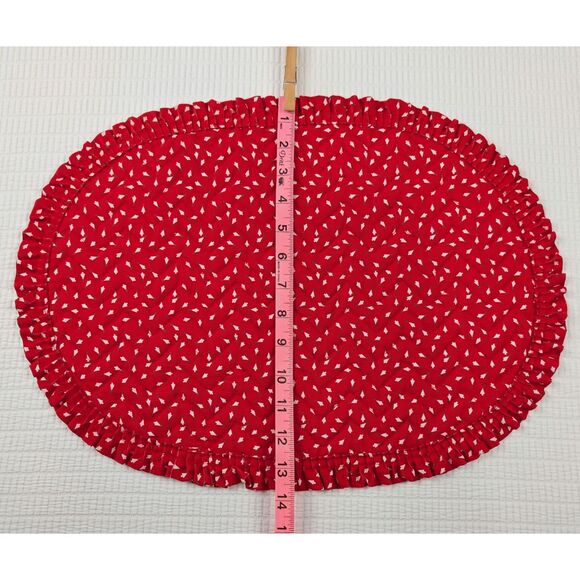 Vintage Quilted Christmas Tree Placemats Ruffled Edge Oval Set of 3 Red White - Picture 7 of 8